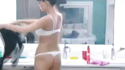 夫は彼の妻を性交するために注意する えろ どう が 女性 向け