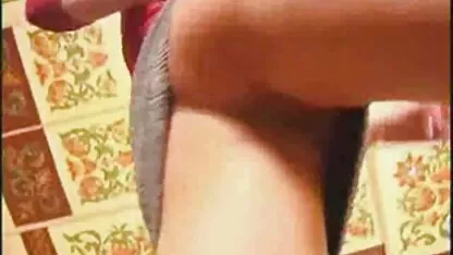 従順な男の女性のキャットウーマンの汚れた足を舐める 女 えろ 無料