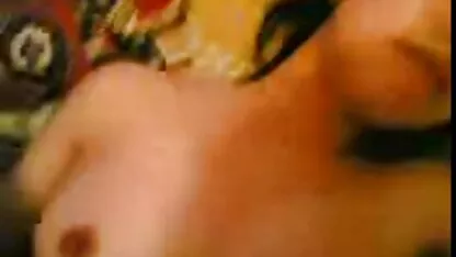ロシアの学生は一度に二つの穴で犯さとorgasmにもたらしました 女性 用 えろ 動画