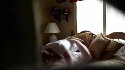 私は私のガールフレンドのベルトでstraponを見て、お尻で性交するように頼んだ えろ 動画 女性 向け