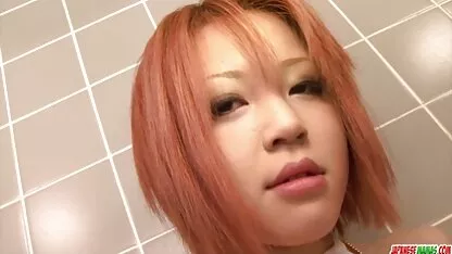 彼は彼女の口の中にラバを持つ若い女性を取り、濡れた膣に彼女のコックを与えます えろ 動画 女性 向け