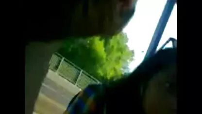 ブルネットは、鋳造オナニーで膣を笑顔と行うためのポイントを与えます 女 動画 えろ