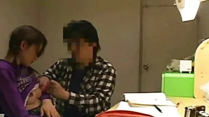 スリムブロンド縛らと掛け 女性 えろ
