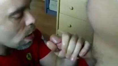 私は初めてアナルセックスをしようとする貧乳の茶色の髪の女性を確信しました えろ 無料 女