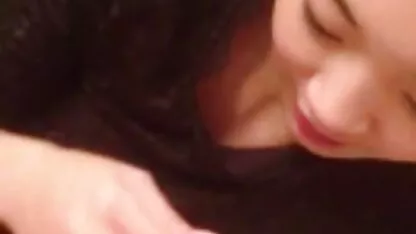 彼は大きなお尻に会って、場所に植えられた最初の日に えろ どう が 女性
