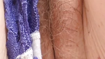 空腹の古い女性とぽっちゃりの床運指のおもちゃ膣 女性 用 えろ 動画